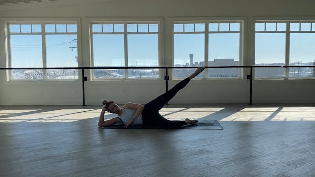 Bri | 40 min | Barre