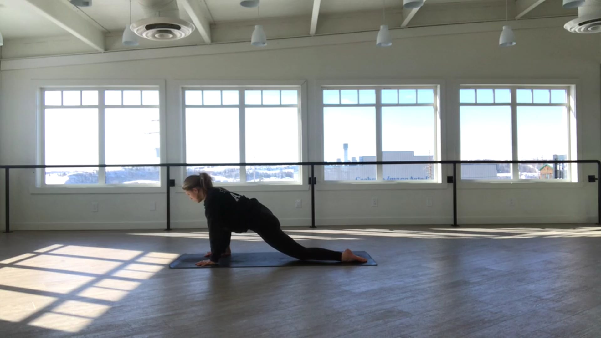 Marni | 48 min | Hip Flow