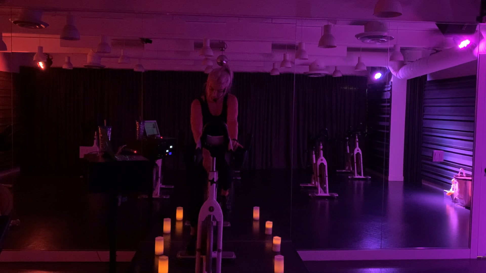 Kelly | 30 min | Spin