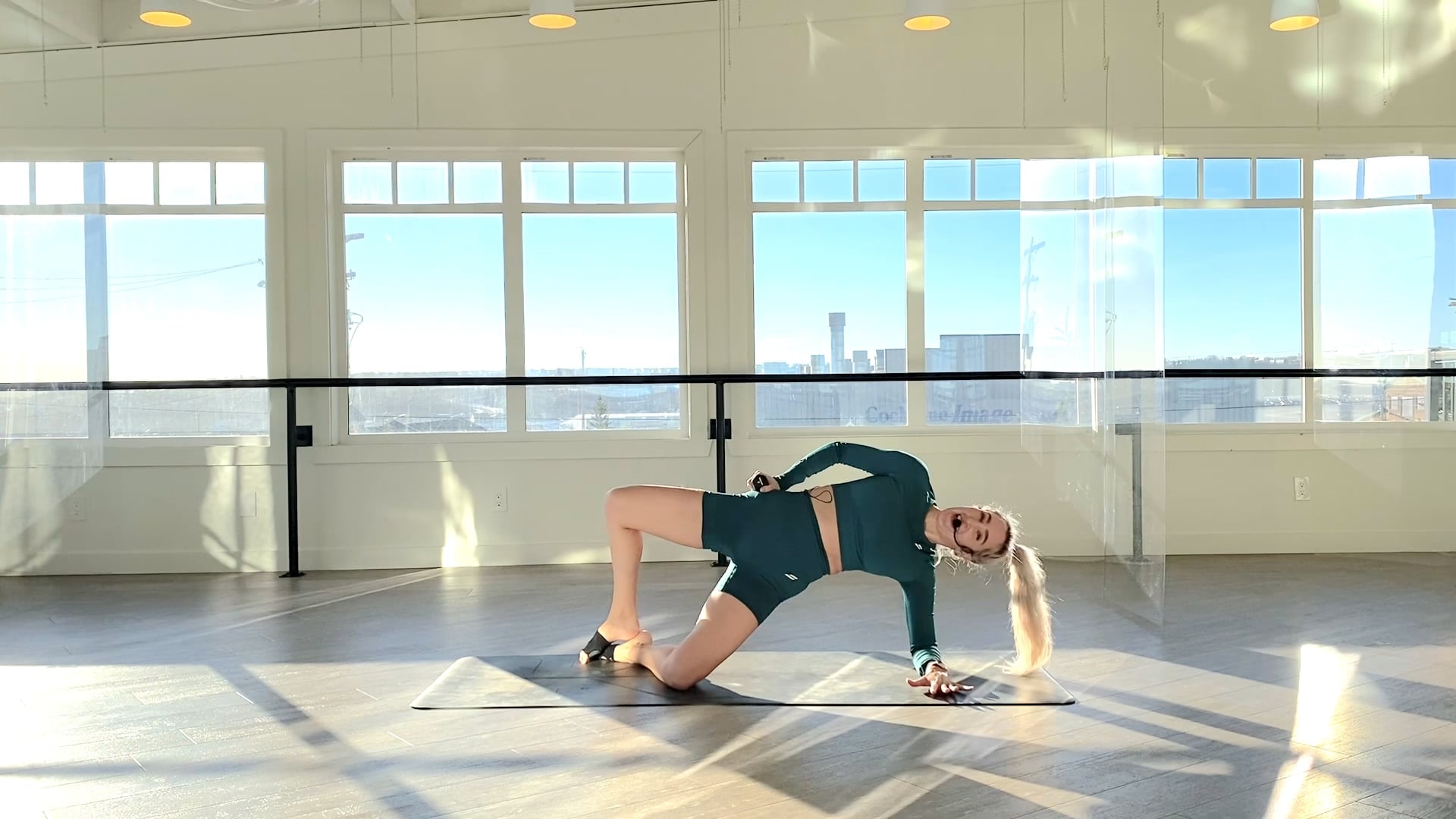 Carla | 10 min | Booty