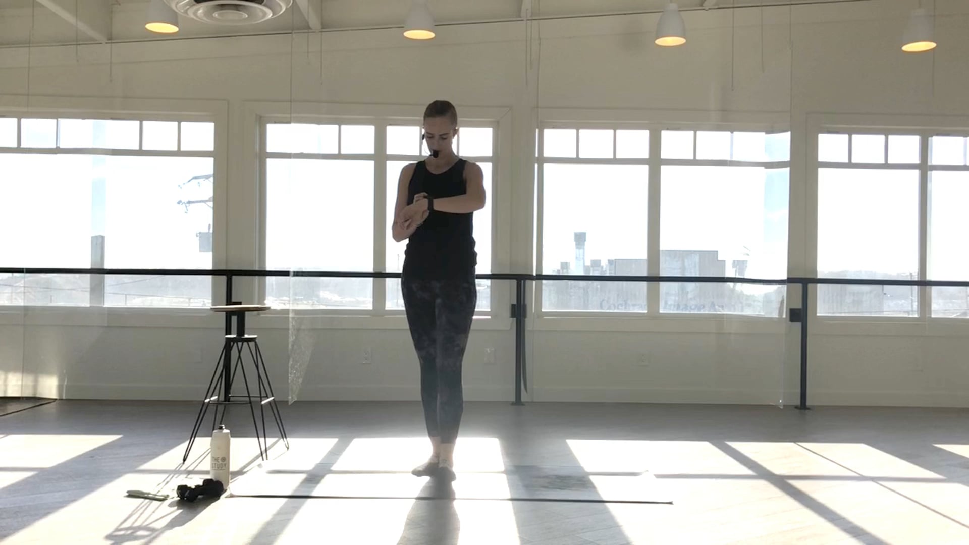Sabrina |  30 min | Barre
