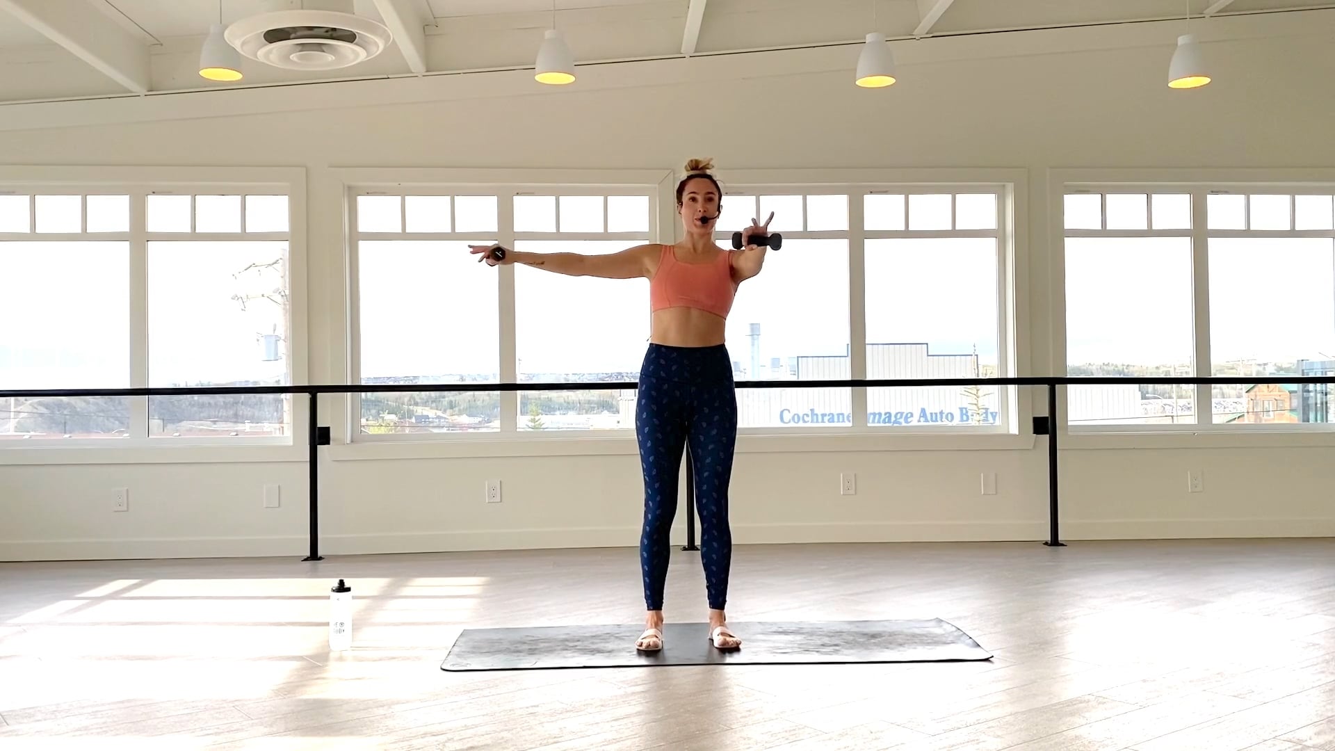 Carla | 15 min | Arms