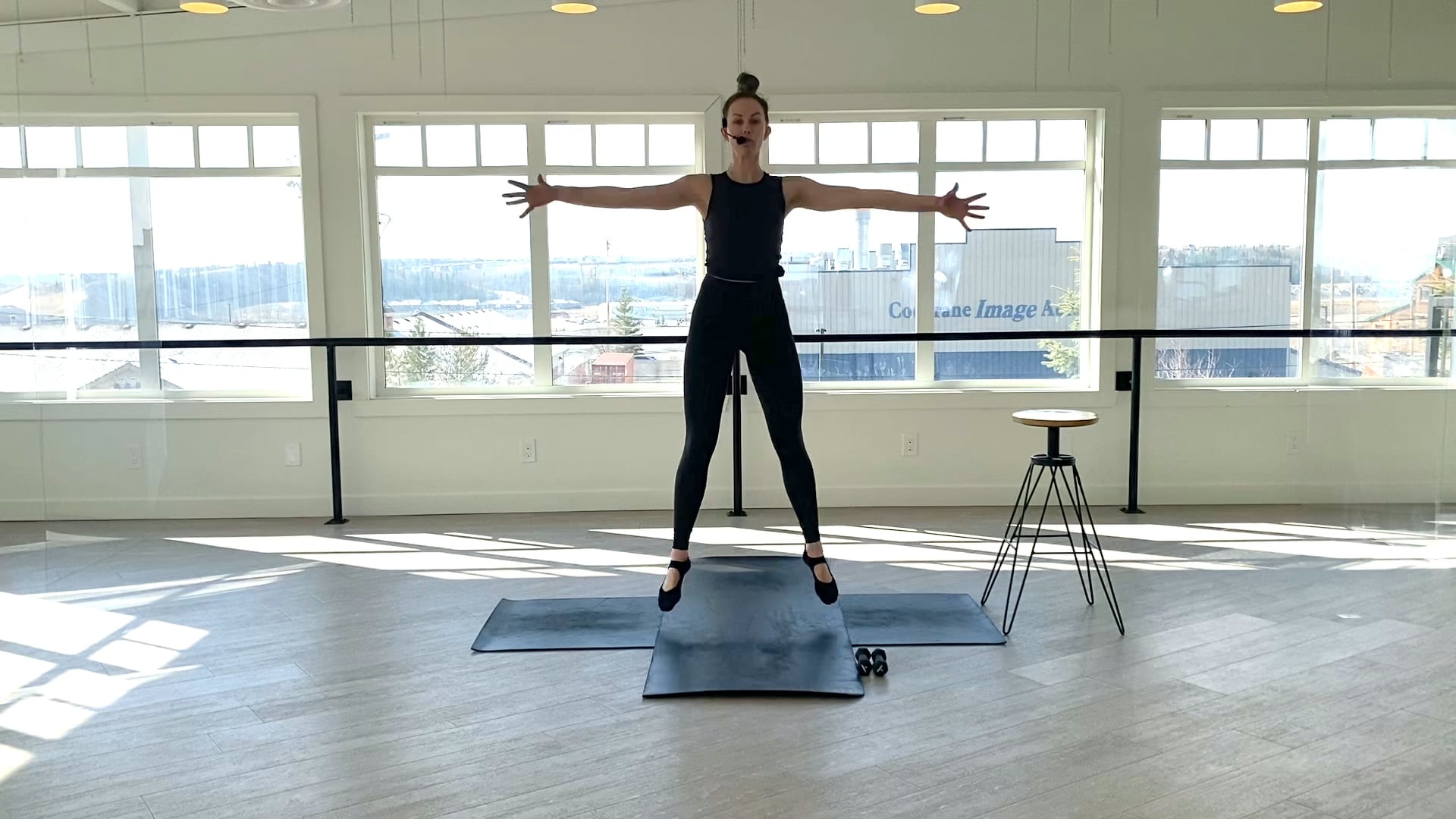 Bri | 40 min | Barre