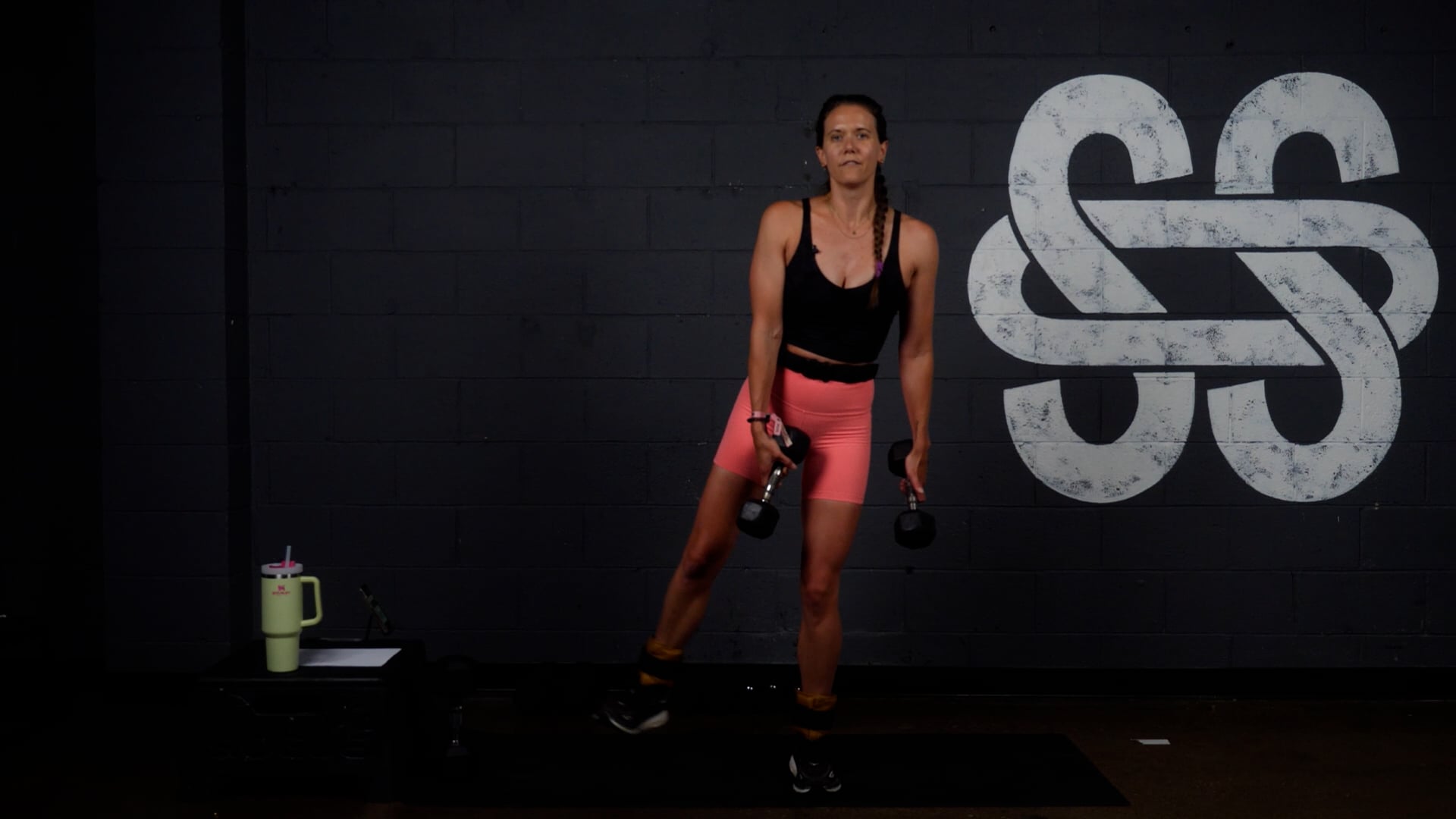 Looking Good, Darling