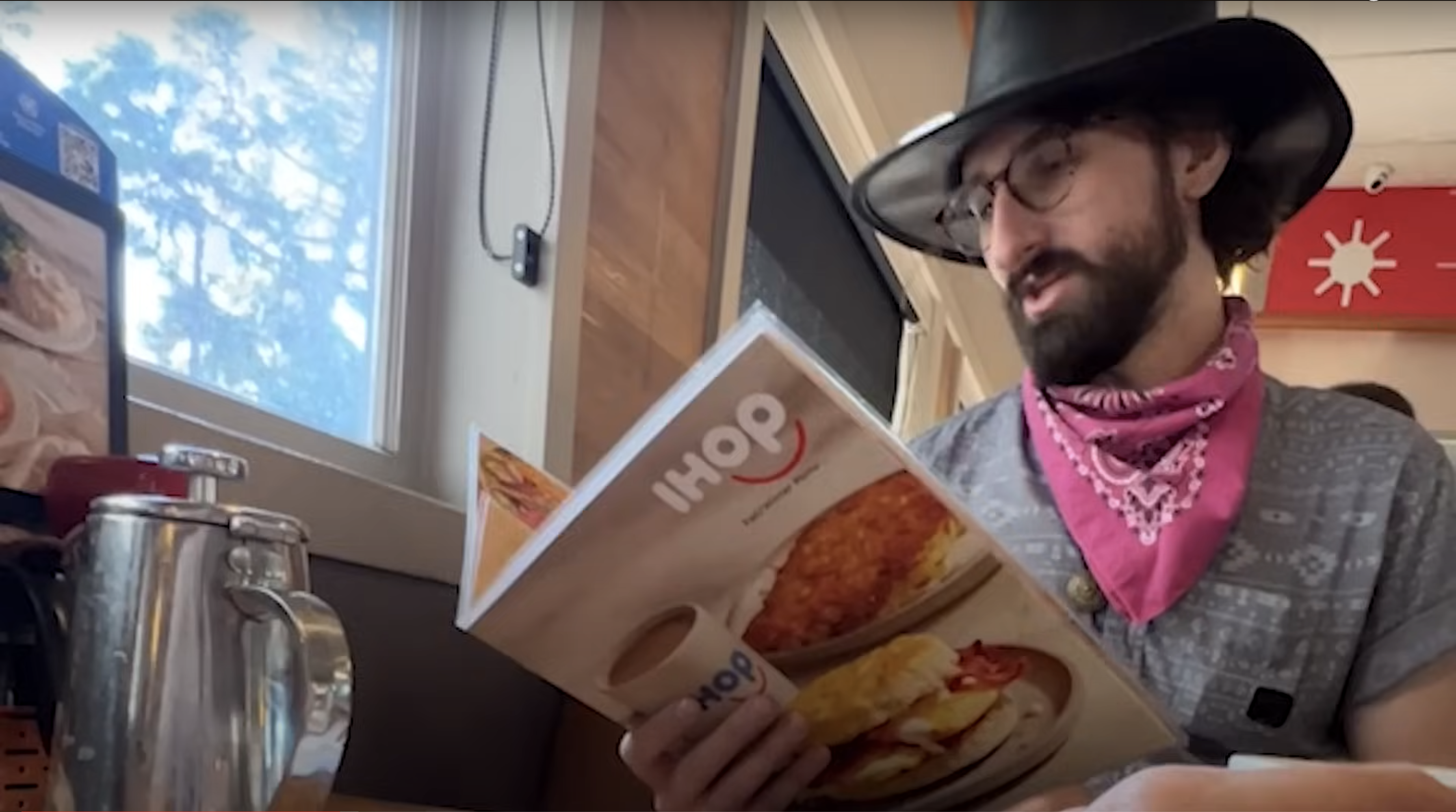 The Best Restaurant to Break Up • Candid Competition