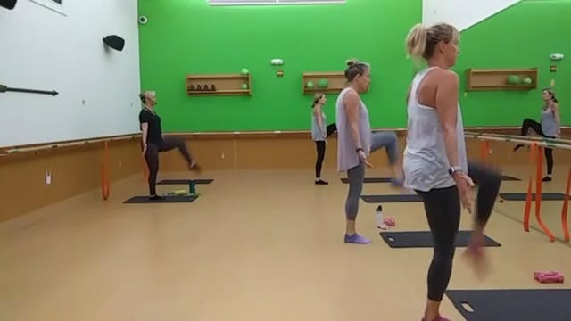 Express Barre45 Sunrise with Julia