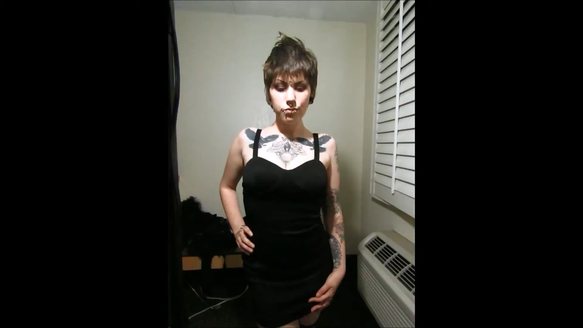 Hotel Fun With Miss Anna