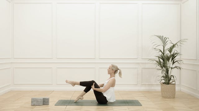 CORE RECOVERY FLOW | POST-NATAL YOGA