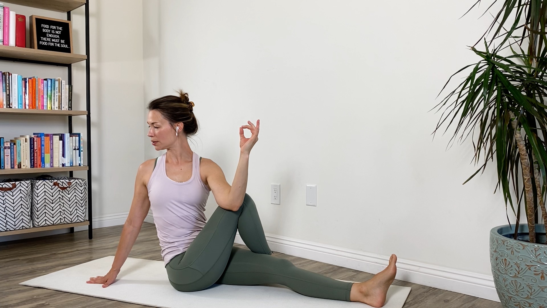 45-Minute Pilates Mat Class with Keary