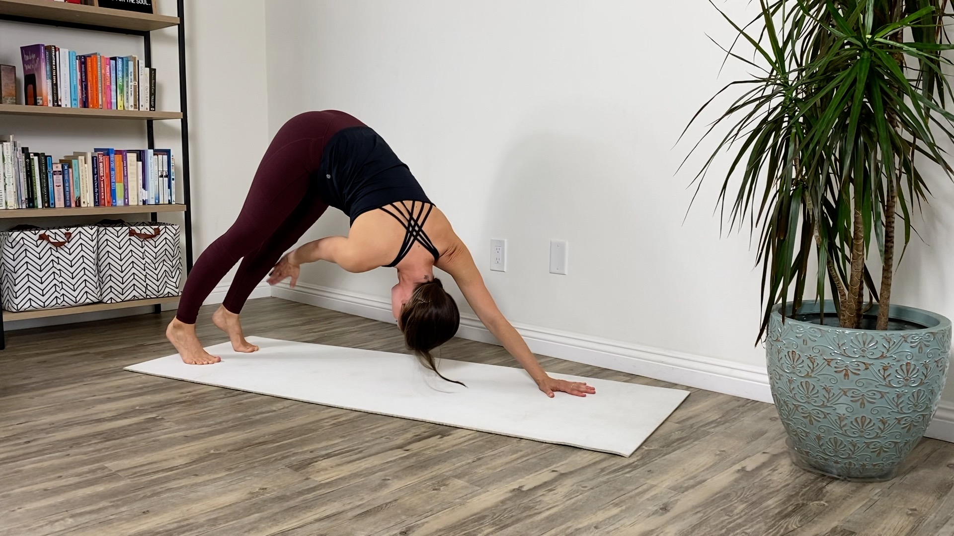 33-Minute Pilates-ish with Keary - Total Body Program 