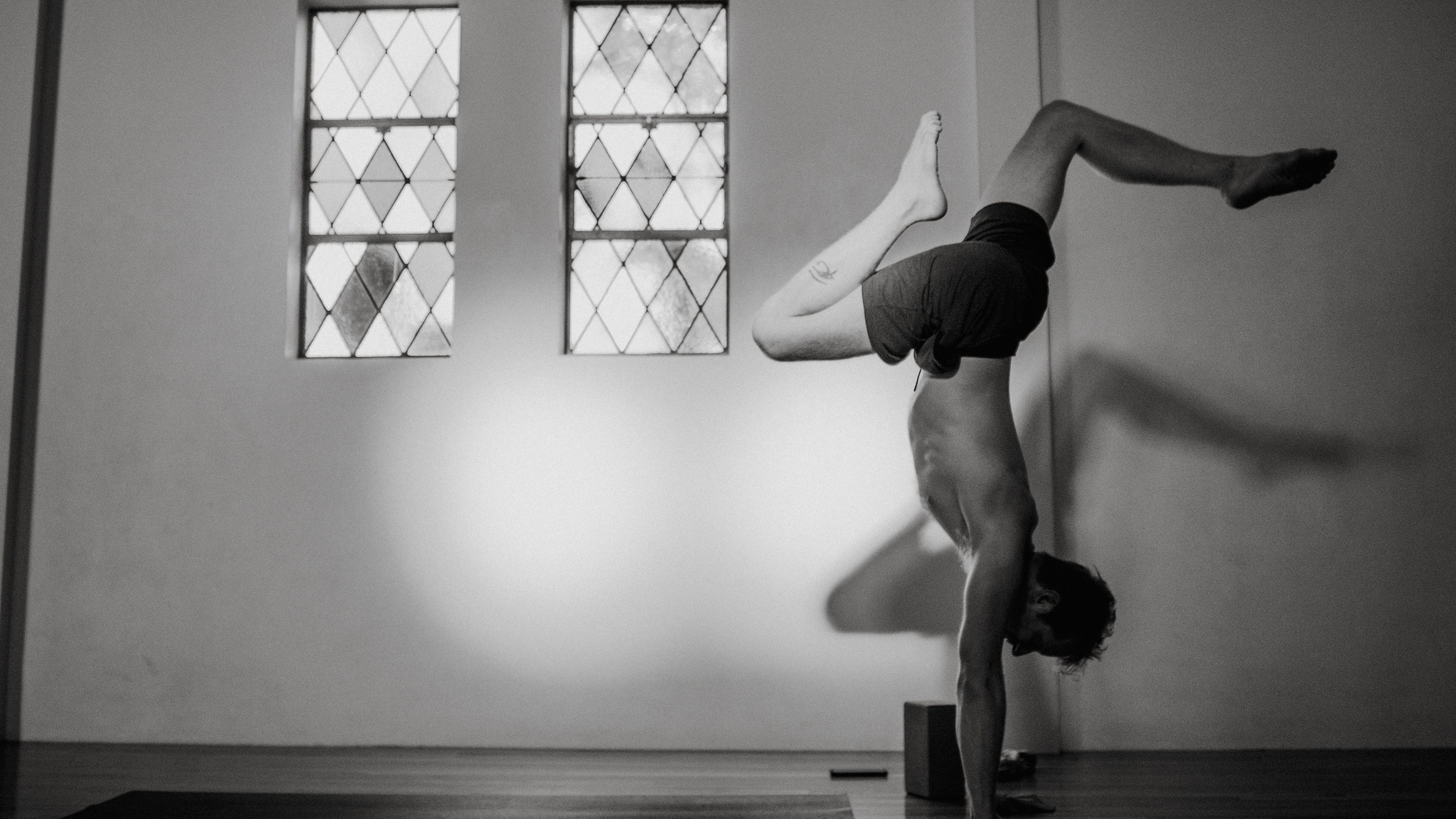 Dynamic Vinyasa with Ian