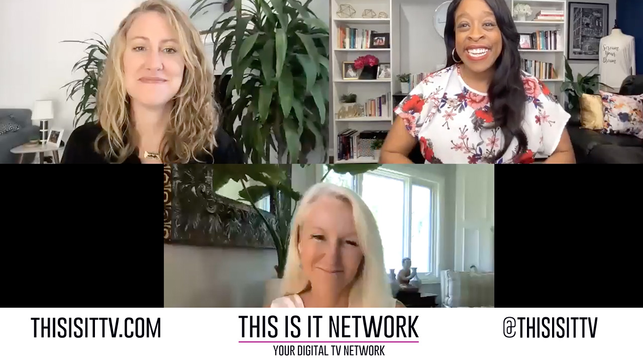 Kylie Schuyler and Crystal Sprague from Global G.L.O.W.