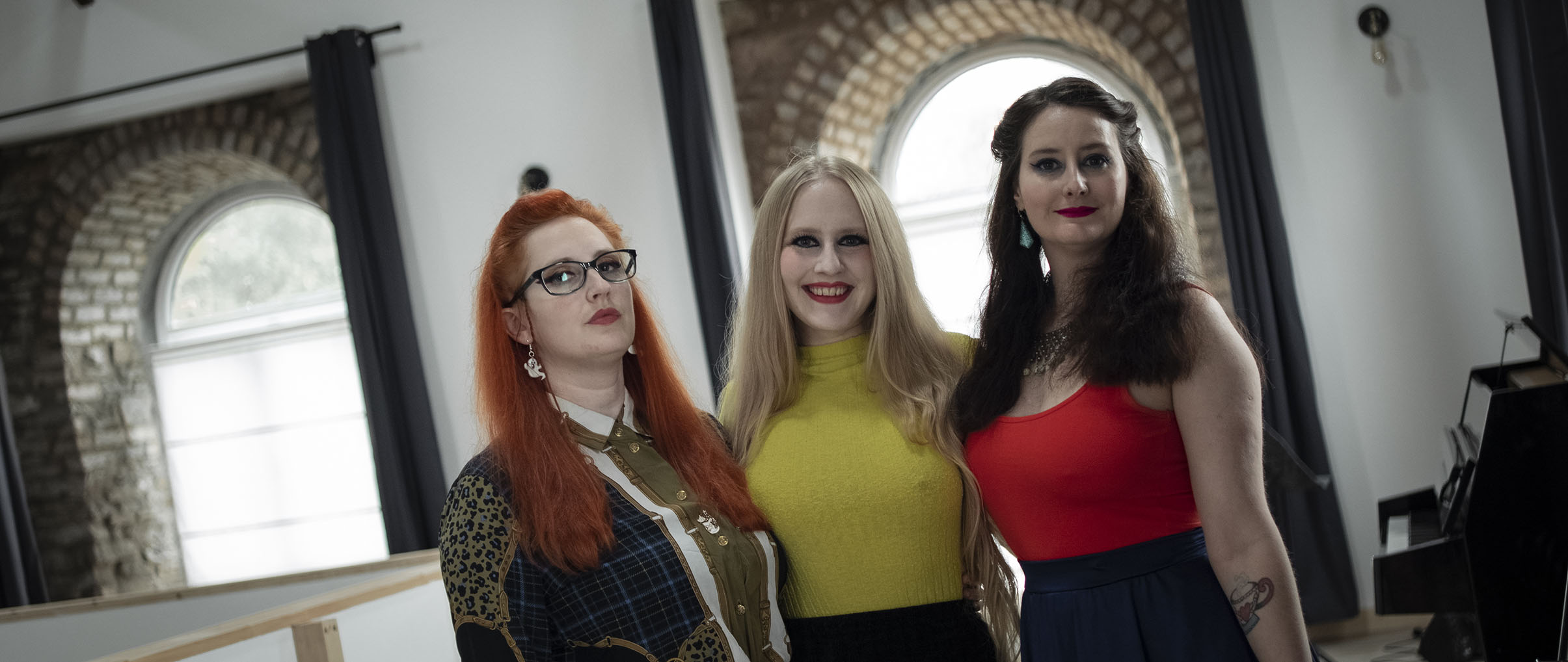 SHOOTING WITH ELLY & LUNA (TRAILER 1)