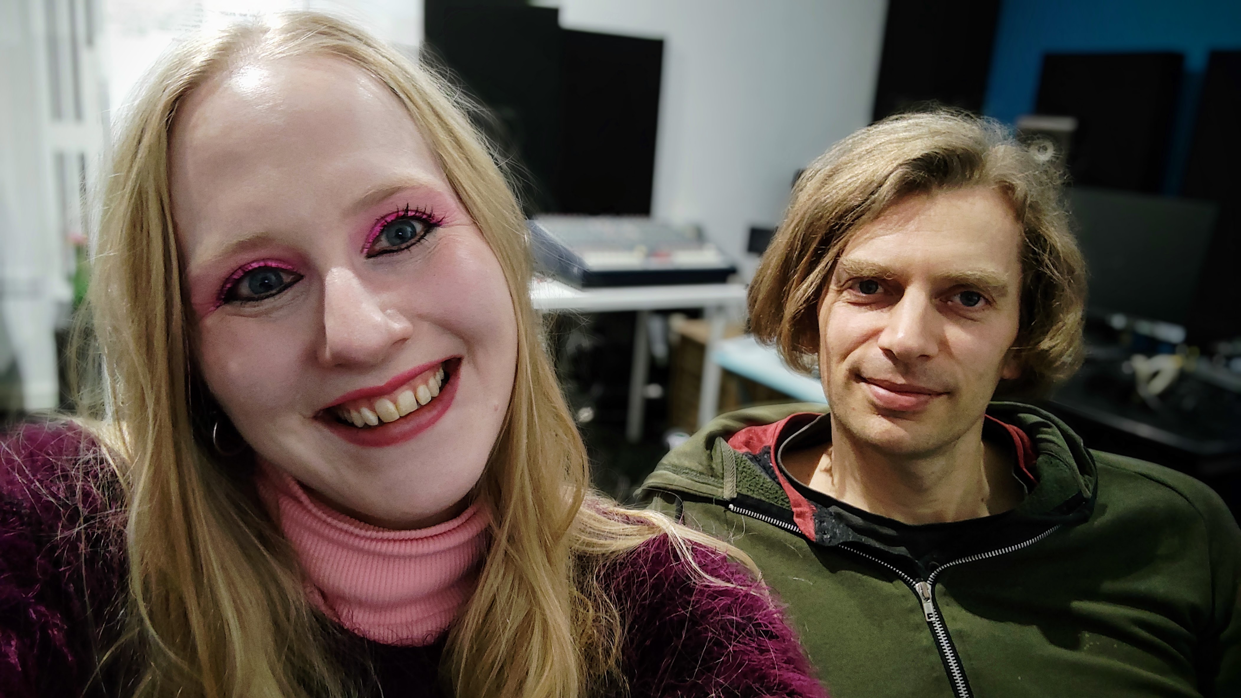 DOES HE LOVE ME? #127