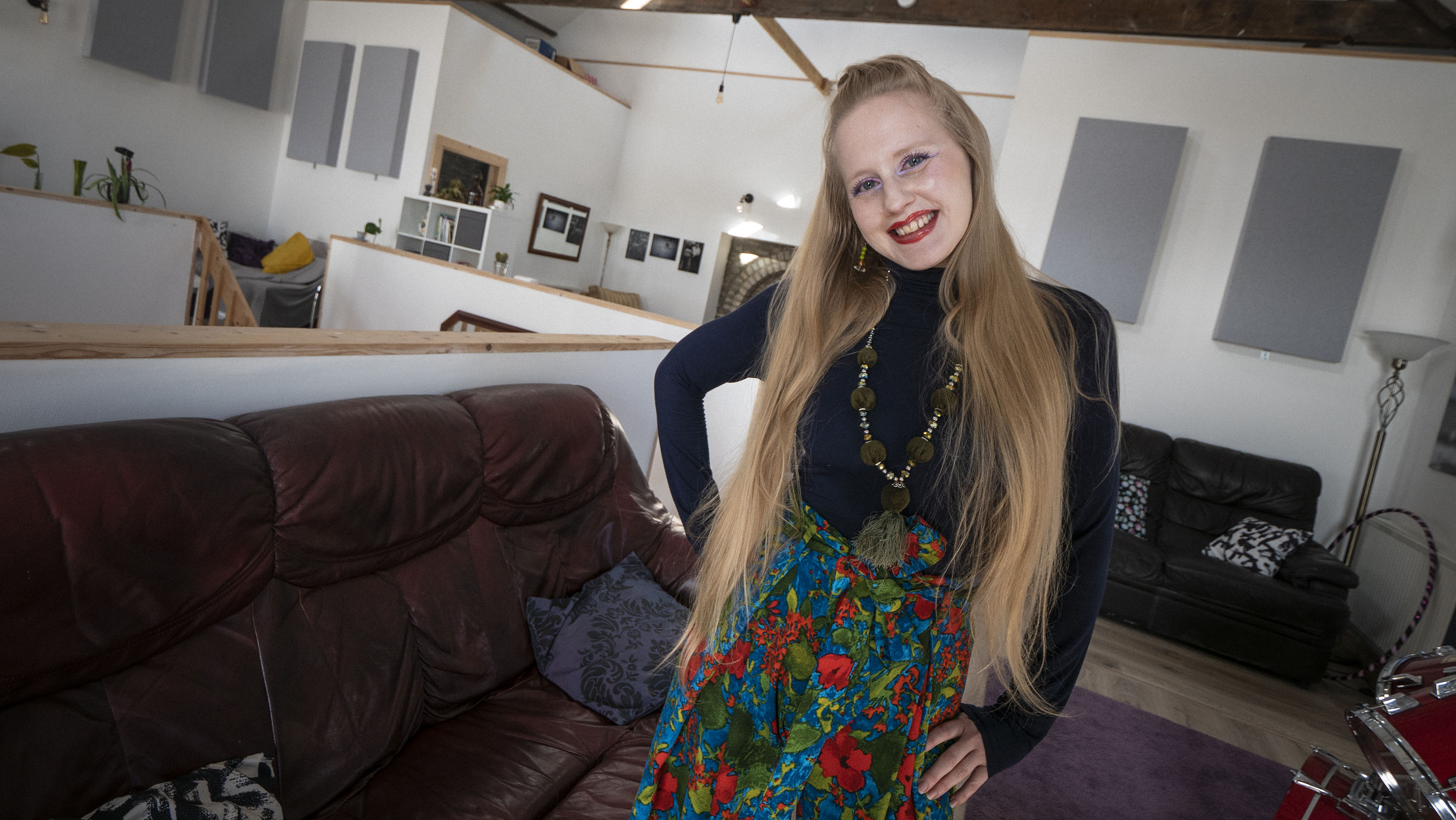 10/10/22 - INCOMING FRIENDS