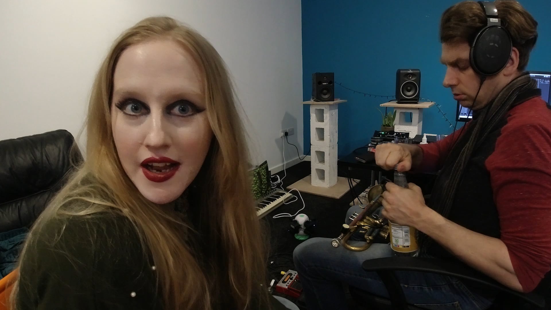 SOUNDS #04 - LUCY MUSIC