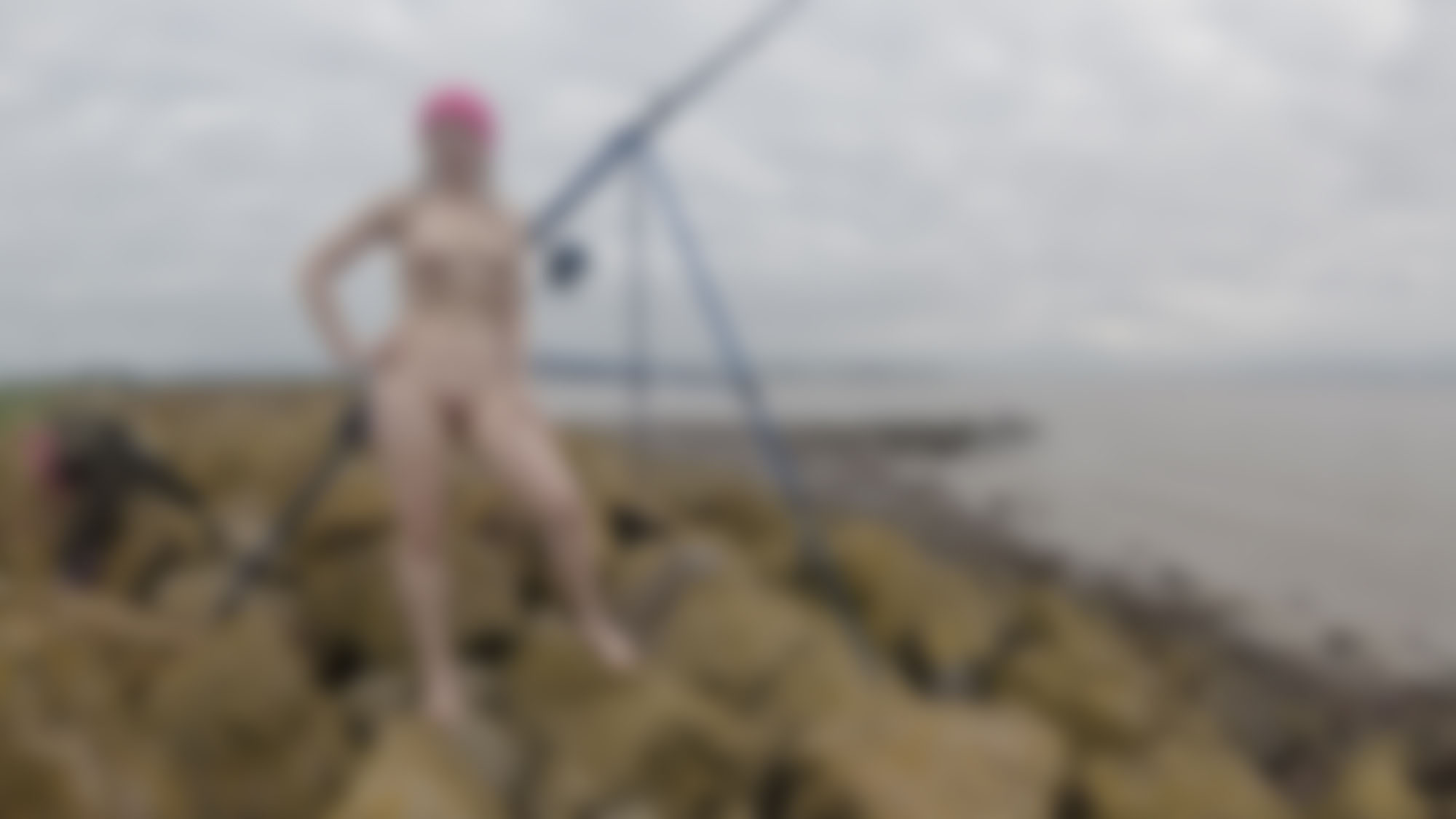 18/10/25 - ALL WEATHER NAKED PERSON