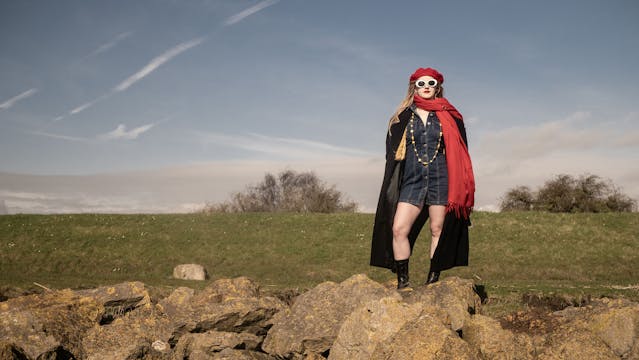 ST BRIDES WITH LUCY (TRAILER 1) - FOO...