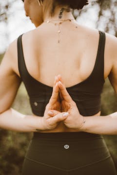 yoga w/Dasha 60 minutes