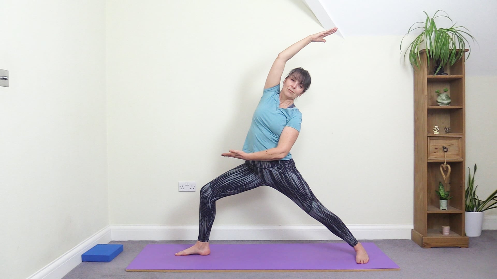 No-Hands Flow To Strengthen The Legs