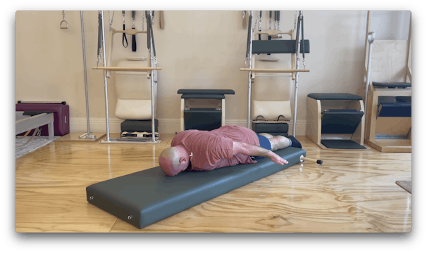 Body Hack: Strong shoulders on the mat 
