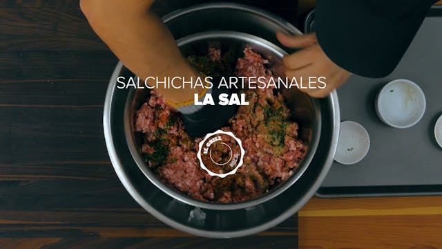 6. La Sal (Salchichas Artesanales)