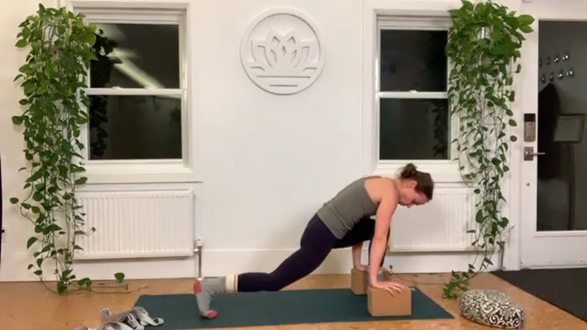 ZOOM: 20201130 - Mini Hip Openers with Stacy