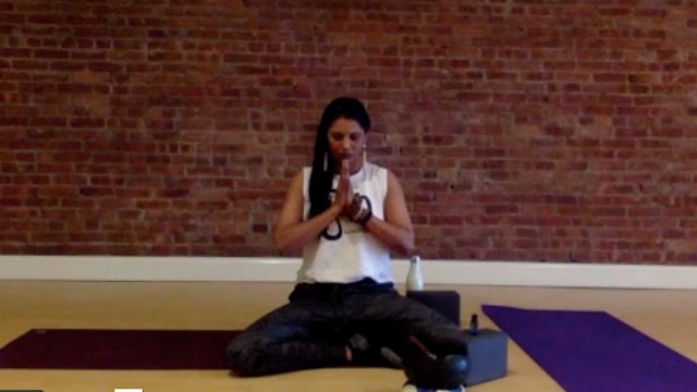 Soulful Yoga Flow with Michelle Ganpat (3/19/20)