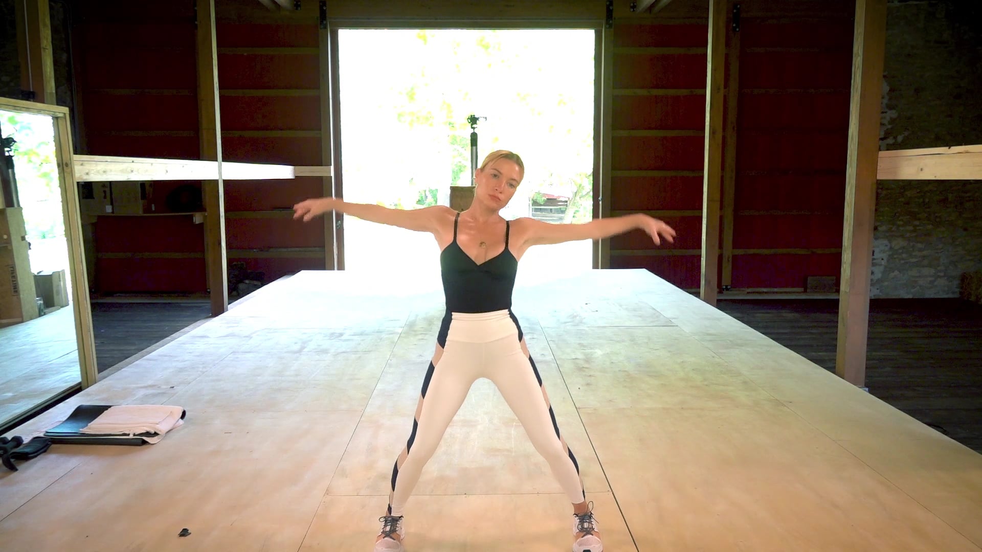 sTArt Beginner Mat Class Front View - Arms 08.19.20