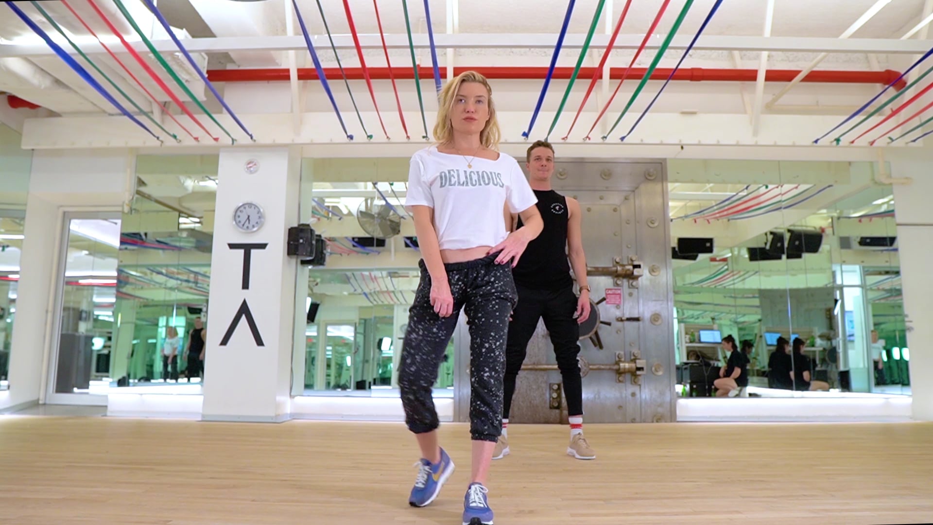 Hip Hop Bonus Cardio with Tracy 11.27.19 Back Angle