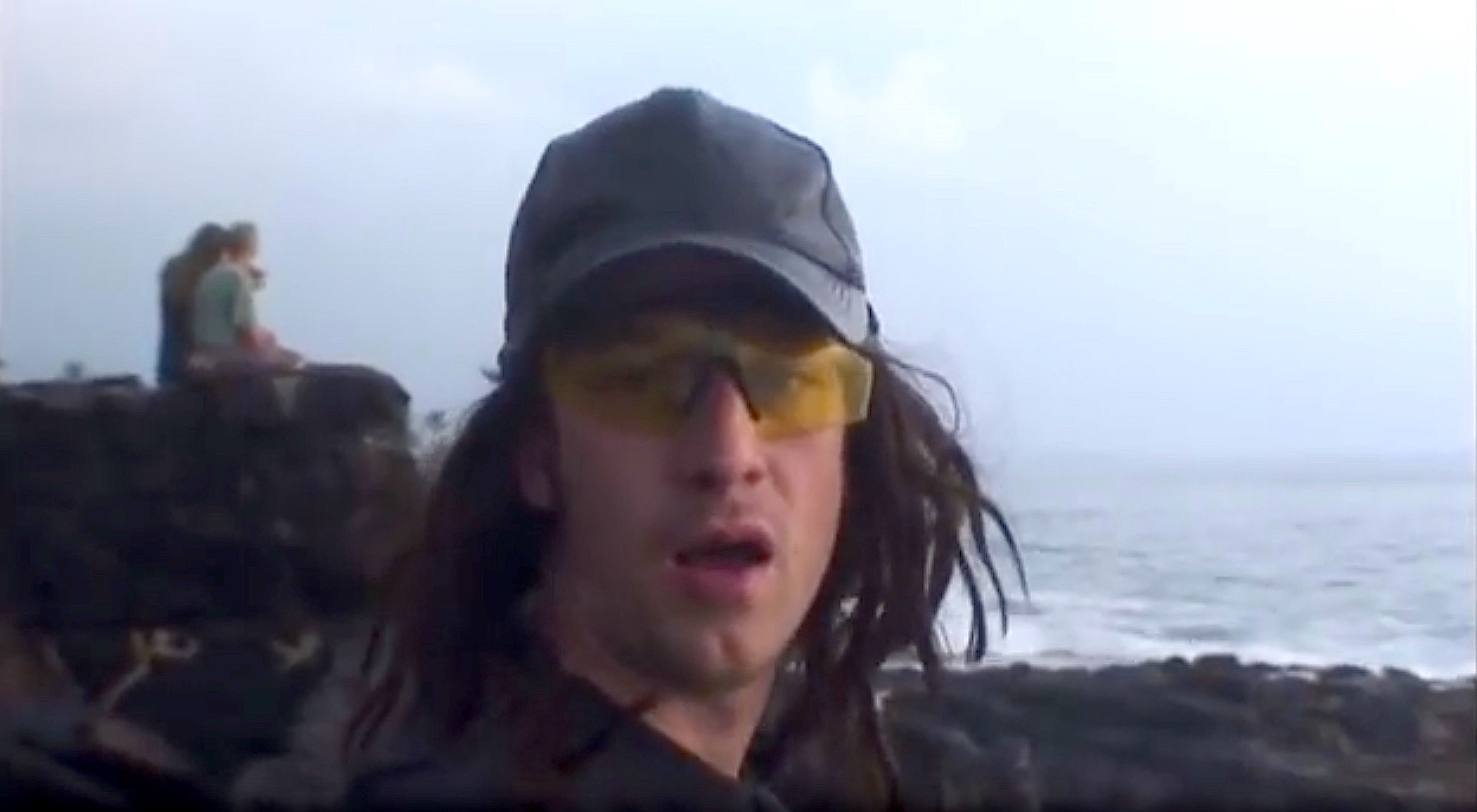 Terry Solo Givin'r In Hawaii