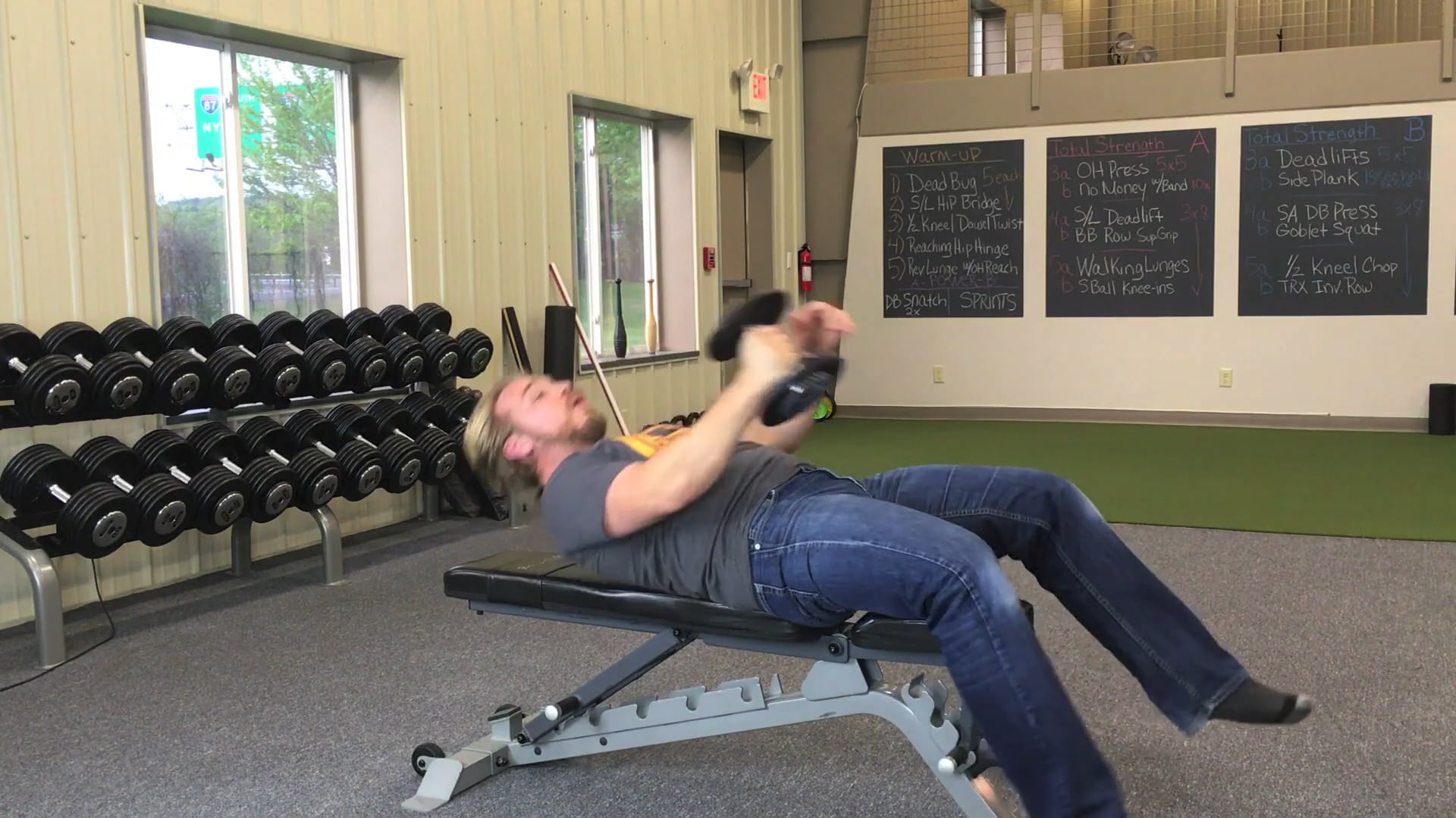 Single Arm Dumbbell Bench Press