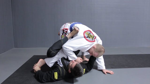 Pushing the Foot to Sweep to the Side [BJJ-04-08-02]
