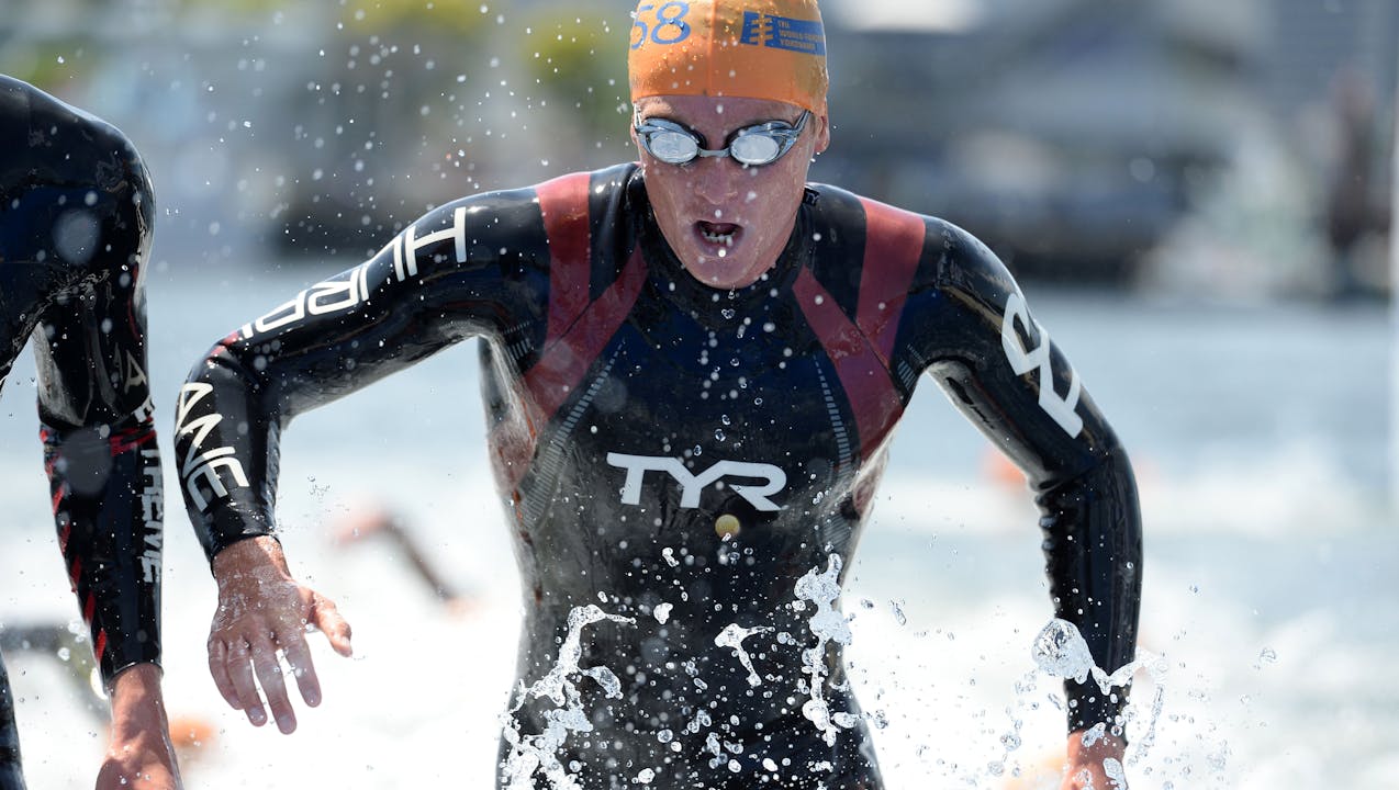 2015 ITU World Triathlon Gold Coast Elite Men TriathlonLIVE