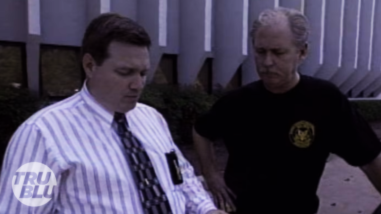 Bounty Hunters S5:E13 Don't Mess With Texas