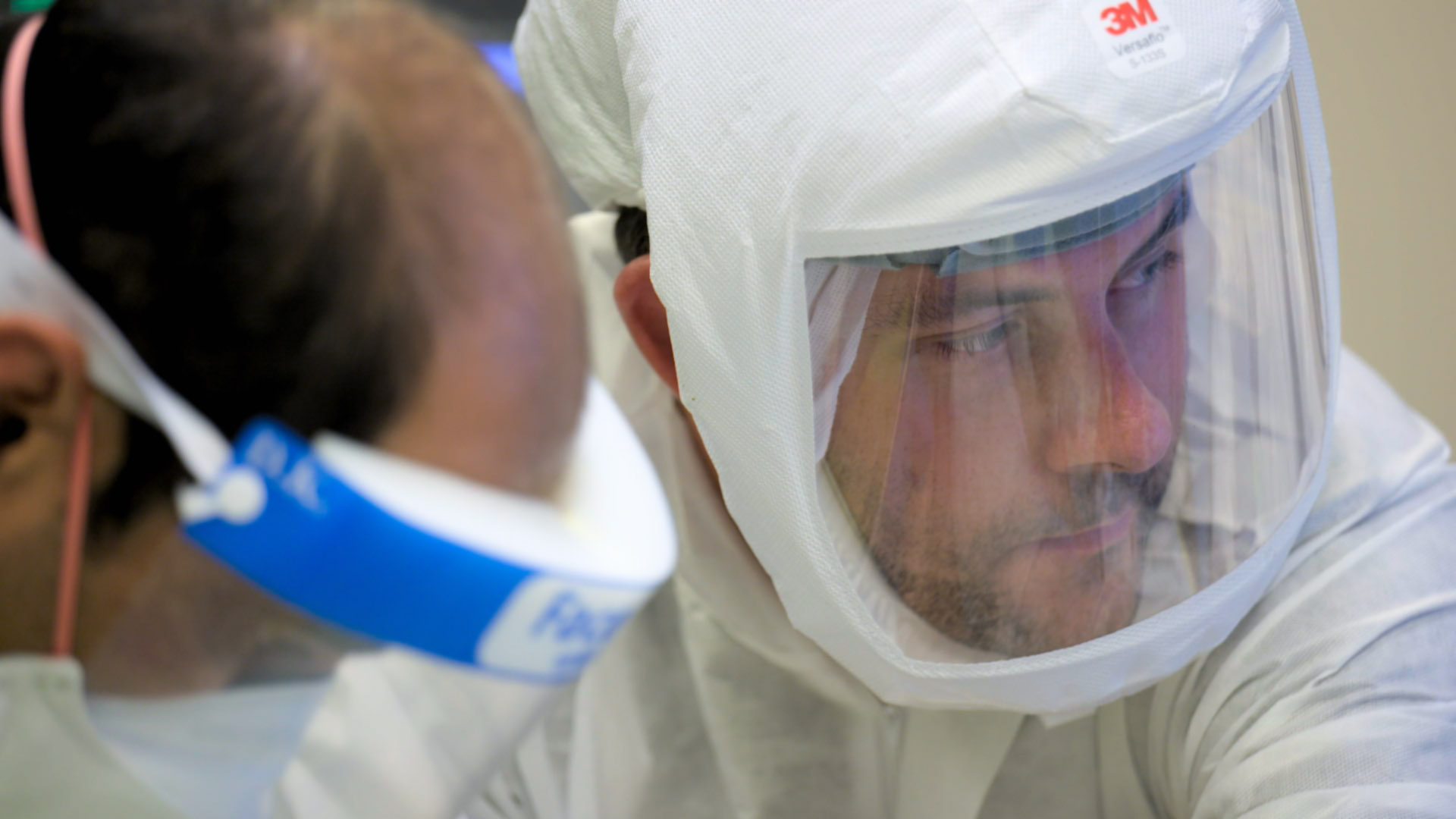 A&E After Dark S2:E1 - Life in their hands