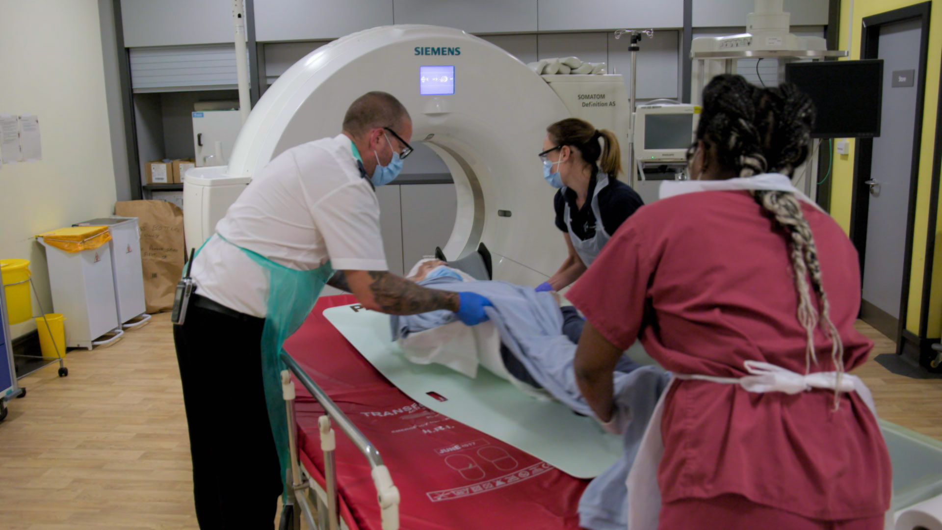 A&E After Dark S2:E3 - A Real Pain in the Neck