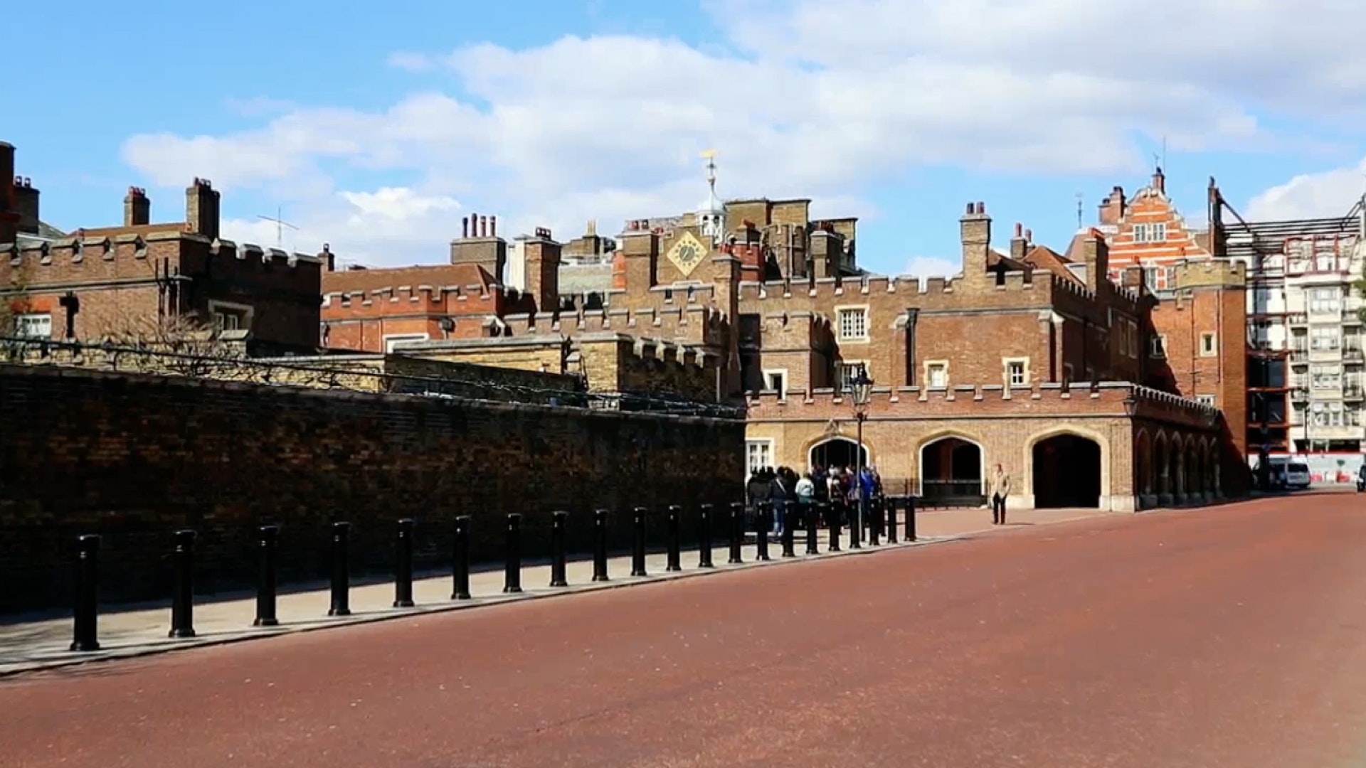 Secrets Of The Royal Palaces - True Royalty TV