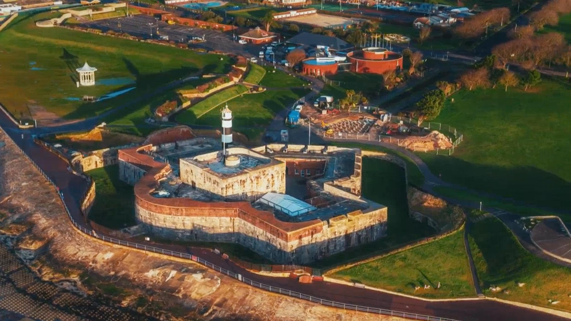 Walking Tudor England