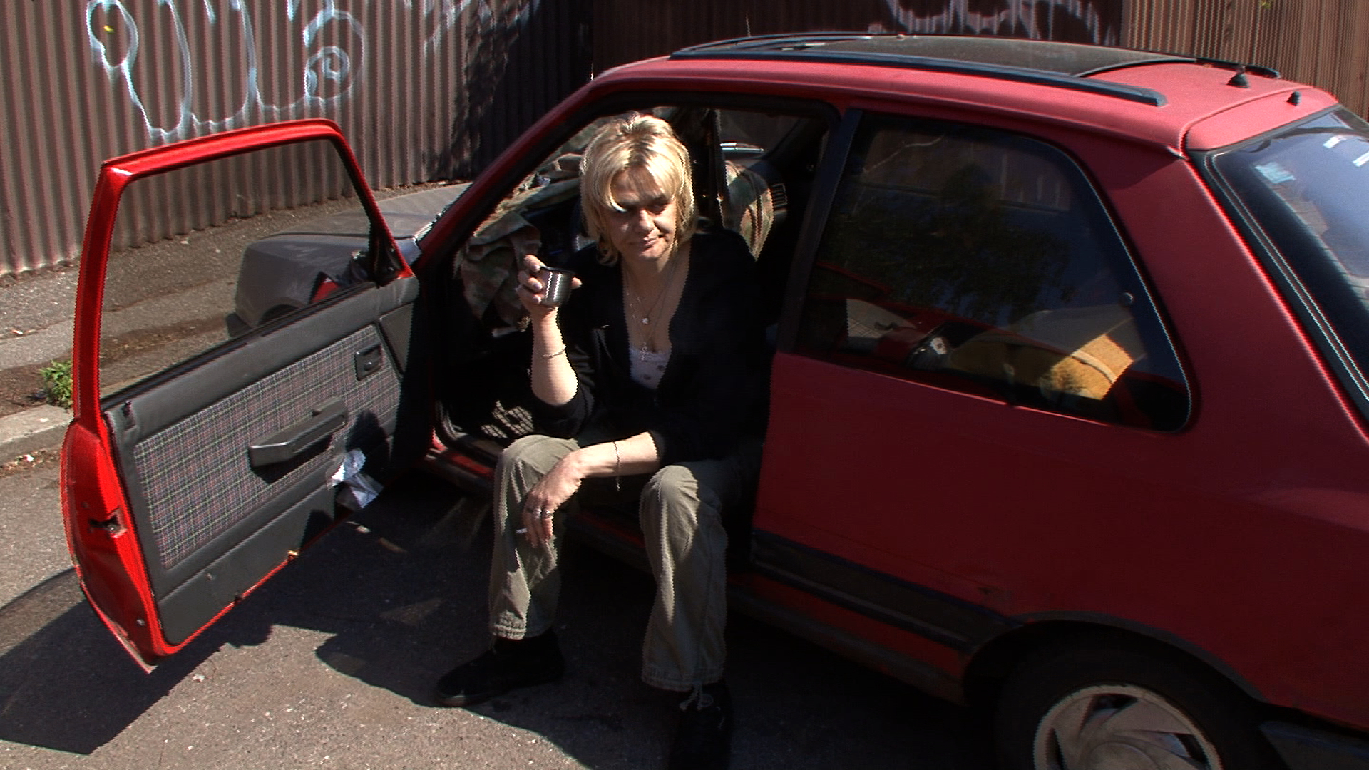 Mallory (press 'cc' for English subtitles)