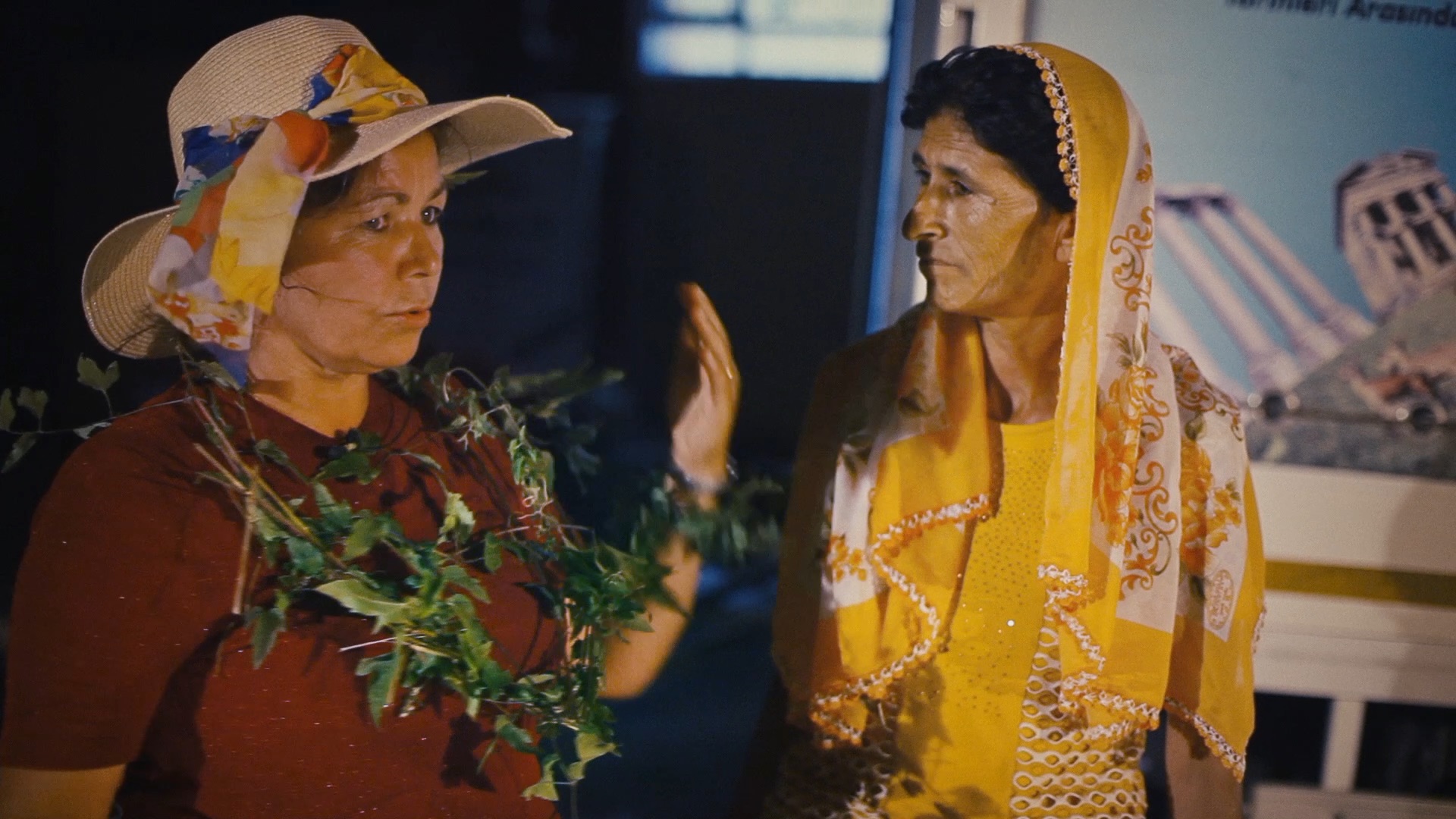 Still - Fatma and Queen Lear