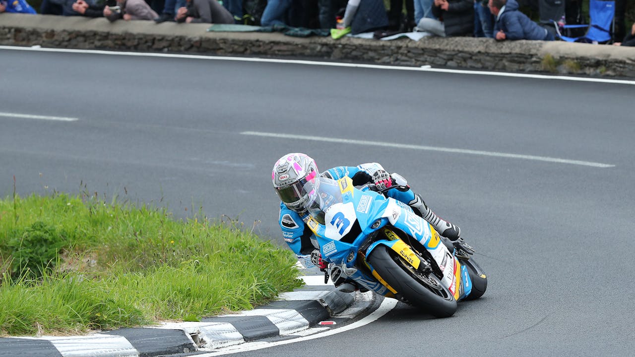 2022 Supersport TT Race 1 - Isle of Man TT Races|TT+ Watch Live and On ...