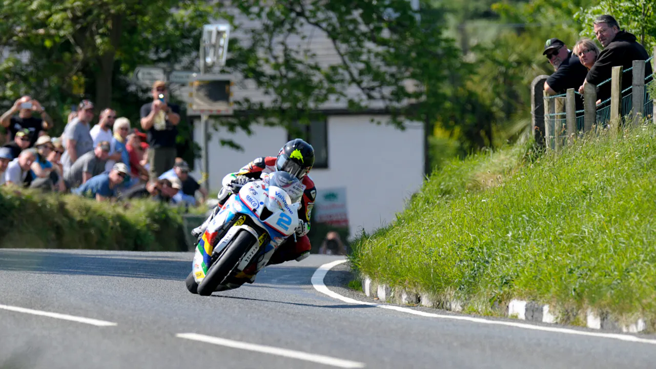 2016 Supersport TT Race 1 - TT Rewind - 2016 - TT+