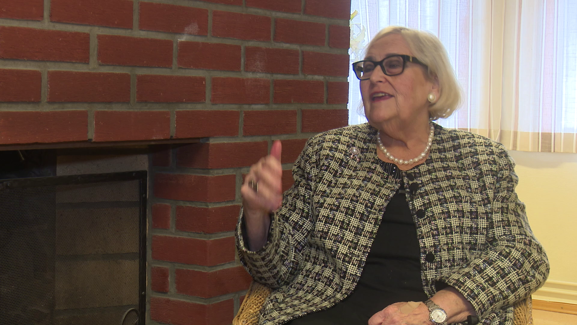 Esther Marie Lier | Arena