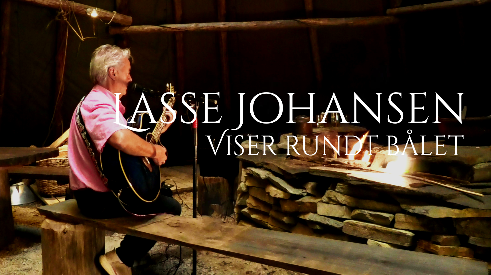 Lasse Johansen - viser rundt bålet