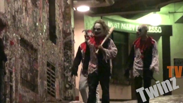 Killer Clown Prank in the Hood (gun p...