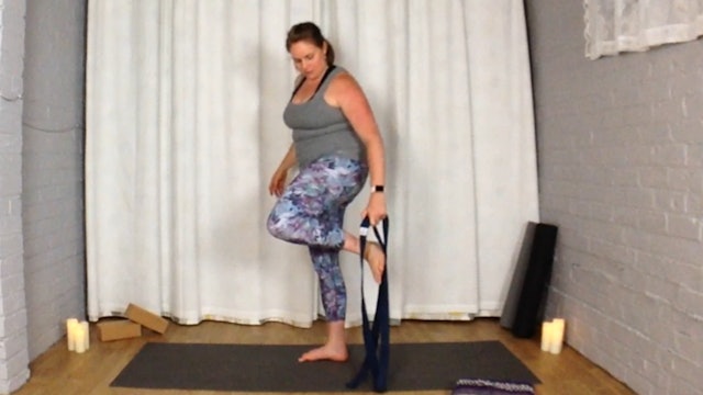 Intro to Flow Yoga: Using Yoga Blocks, Straps & Blankets