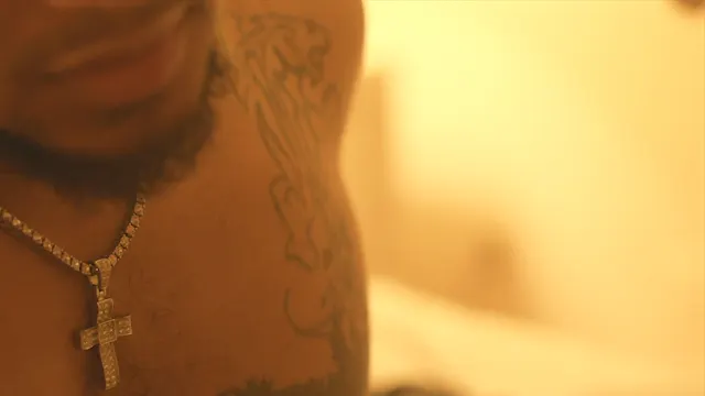 2 - Tats