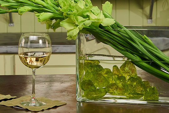 JSLB-407-Friends-Flowers-Wine.pdf