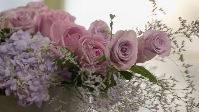 Romantic Rose & Hydrangea Centerpiece.